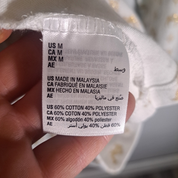 Karen Scott white with Gold Camels Crewneck 3/4 Sleeve Shirt Size Medium - Picture 6 of 6